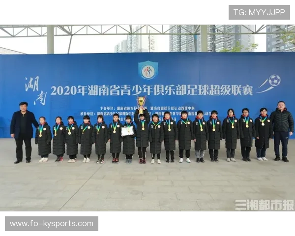 网球俱乐部加强基层场馆青训课程的公益扶持与示范，网球俱乐部运营计划书